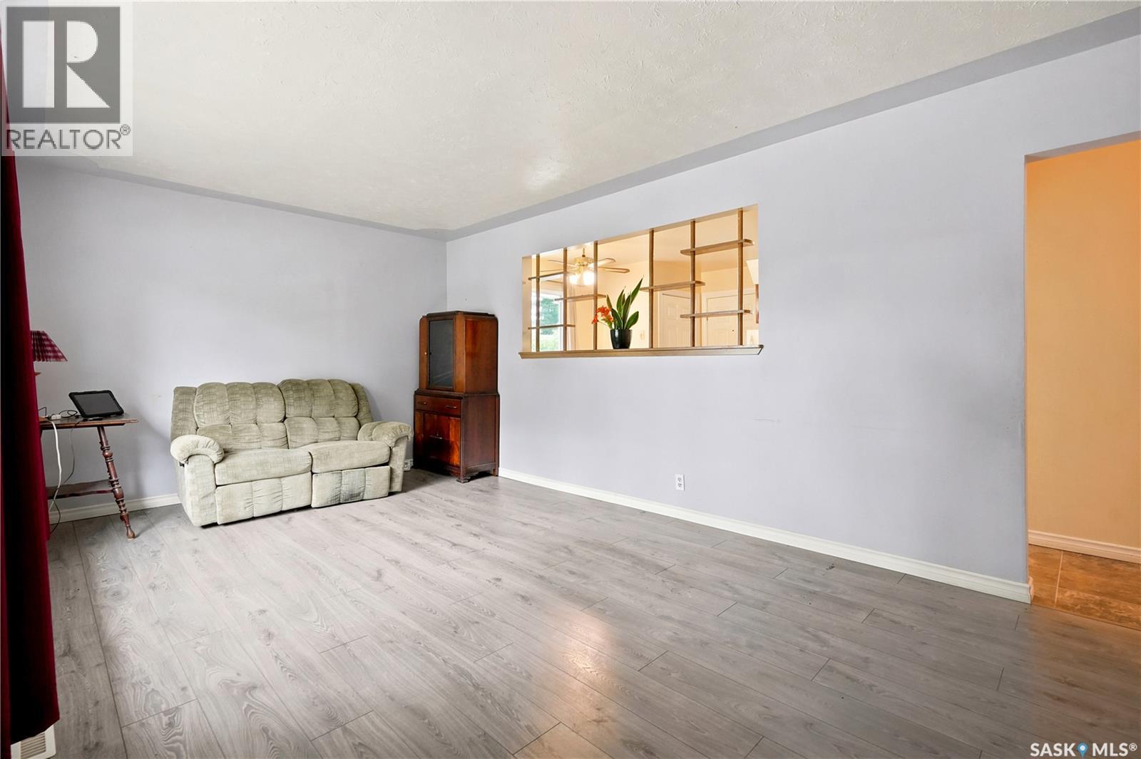 145 Ellison Crescent, Regina, SK - Indoor