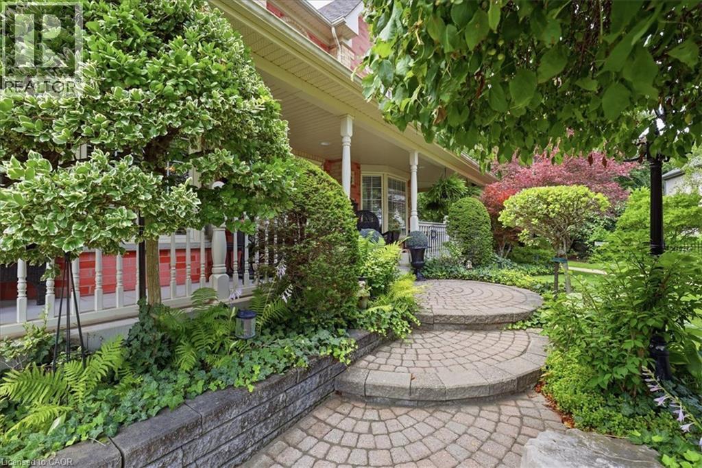 39 Everwood Run, Kitchener, ON - Outdoor With Deck Patio Veranda