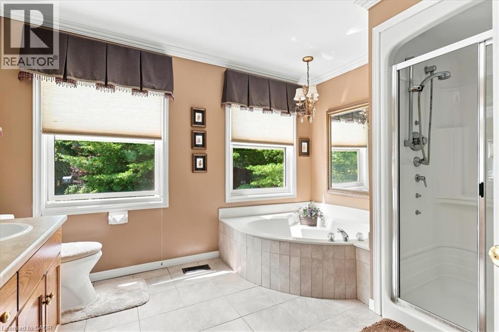 Bathroom - 39 Everwood Run, Kitchener, ON - Indoor Photo Showing Bathroom