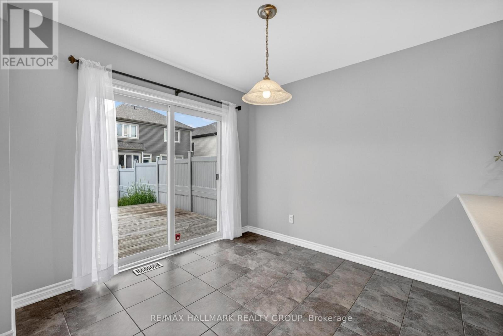 81 Switch Grass Crescent, Ottawa, ON - Indoor Photo Showing Other Room