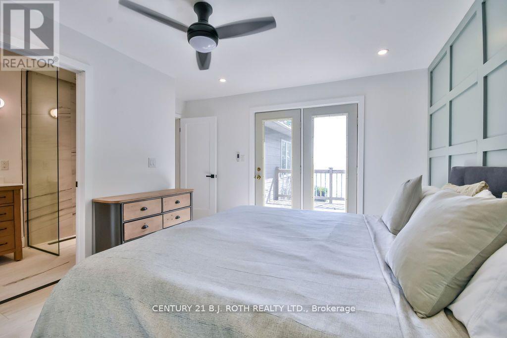 58 Methodist Island, Tay, ON - Indoor Photo Showing Bedroom