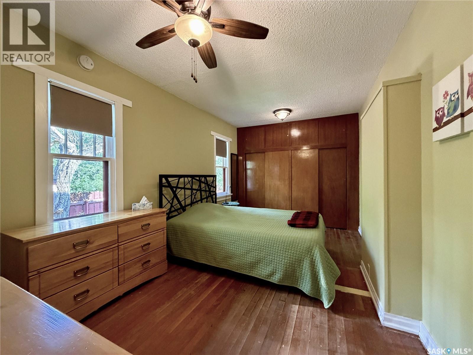 1305 2Nd Street, Estevan, SK - Indoor Photo Showing Bedroom