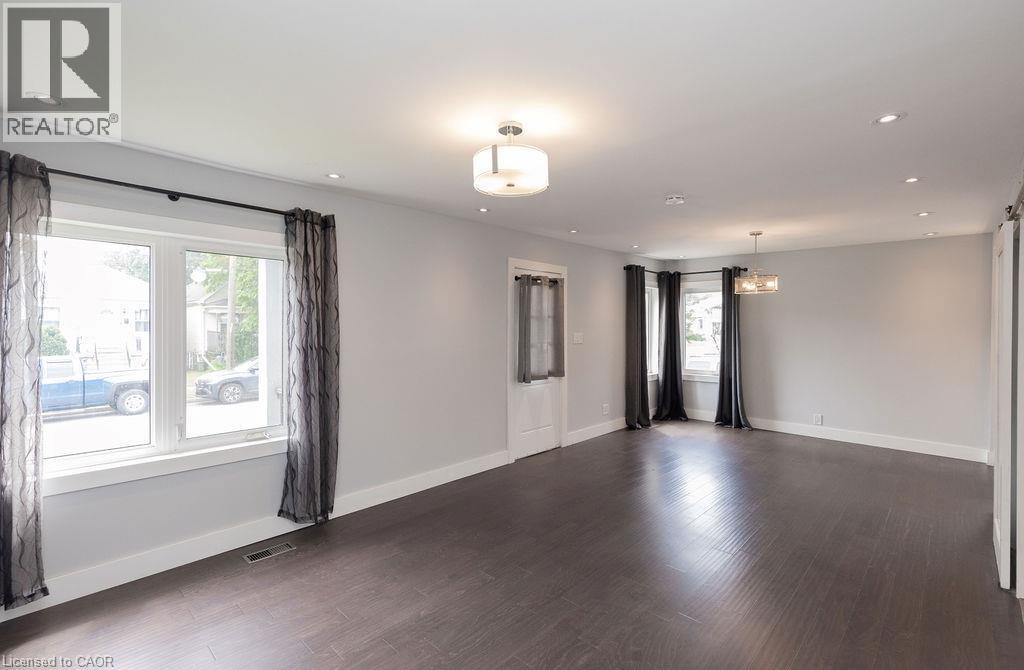 57 Division Street, Hamilton, ON - Indoor Photo Showing Other Room