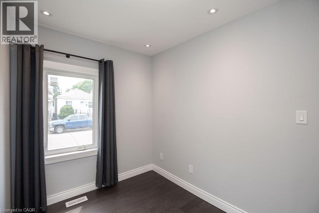 57 Division Street, Hamilton, ON - Indoor Photo Showing Other Room