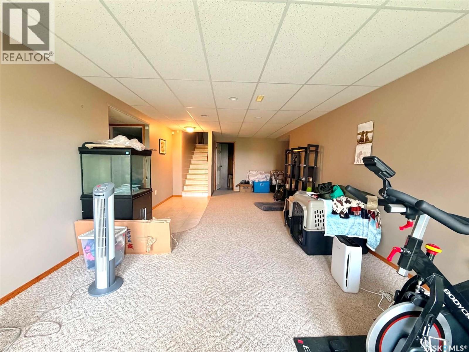 9 1St Avenue, Battleford, SK - Indoor