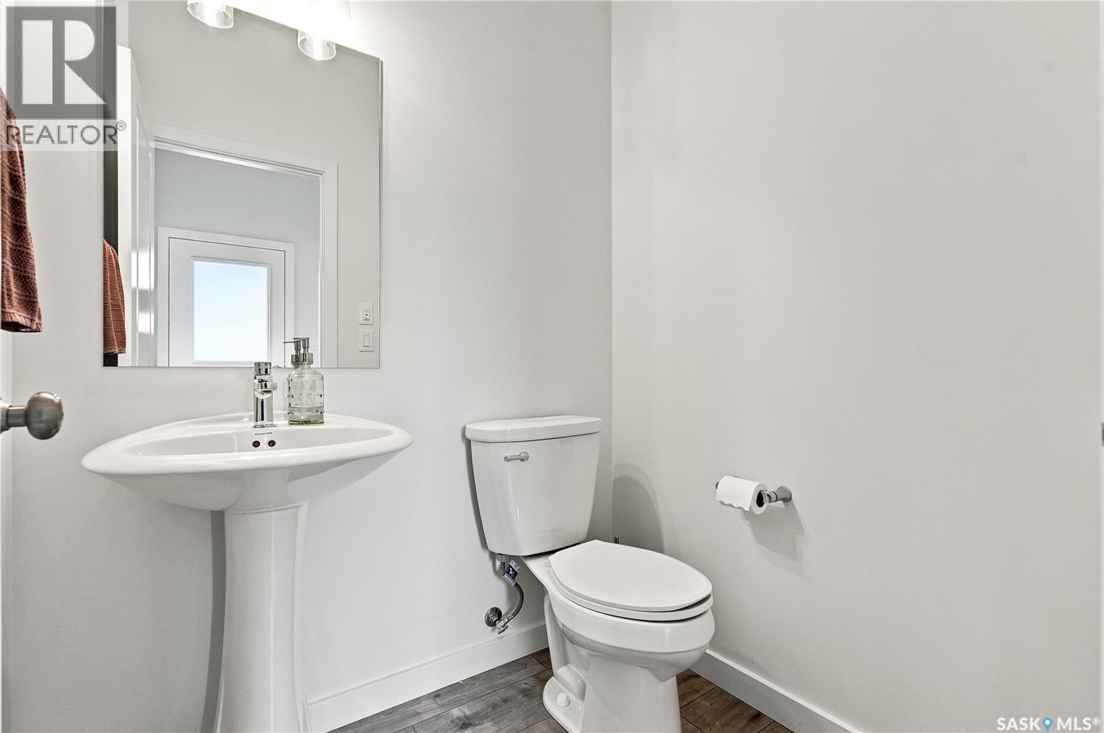 1054 Brighton Gate, Saskatoon, SK - Indoor Photo Showing Bathroom