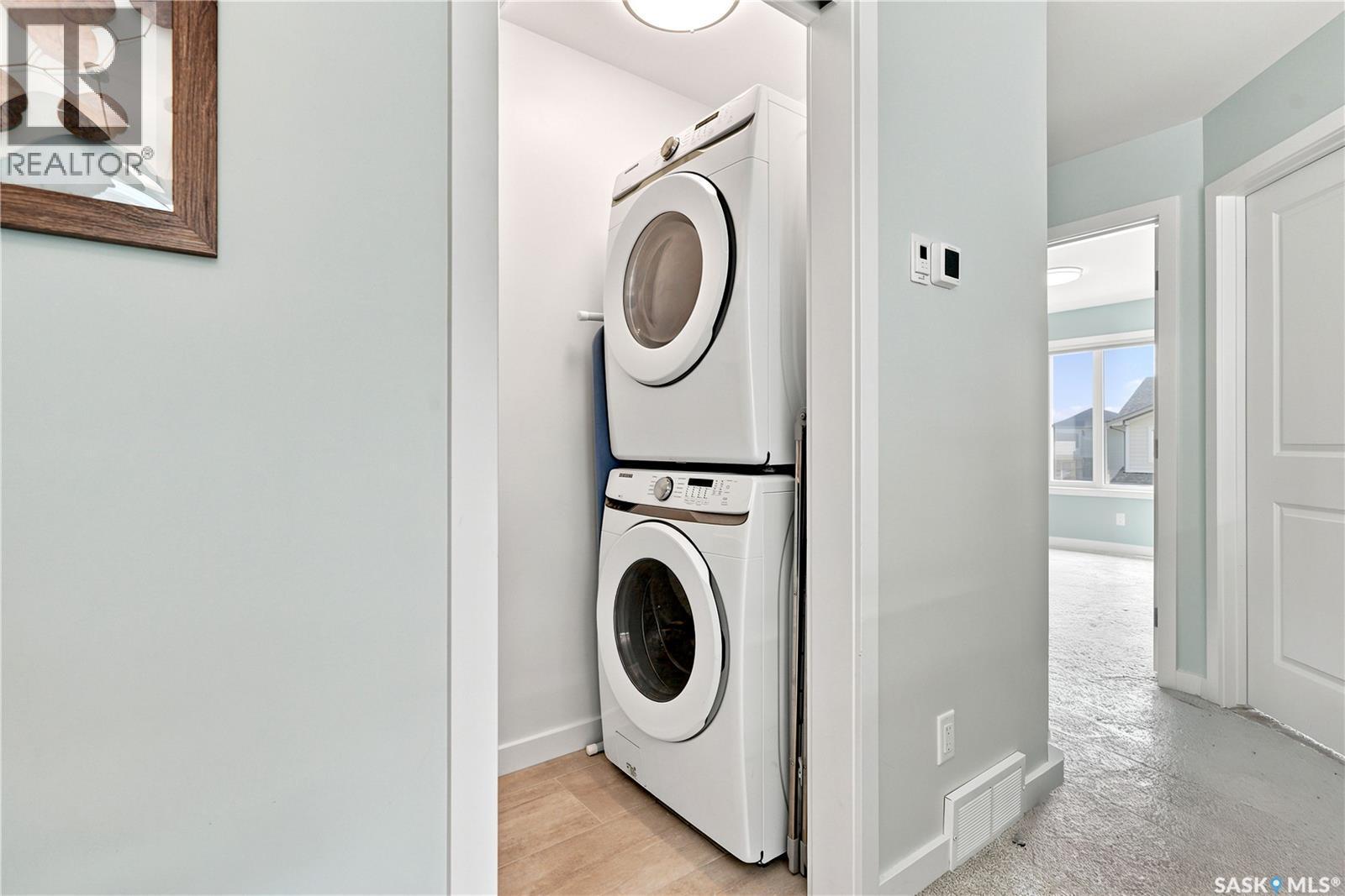 1054 Brighton Gate, Saskatoon, SK - Indoor Photo Showing Laundry Room