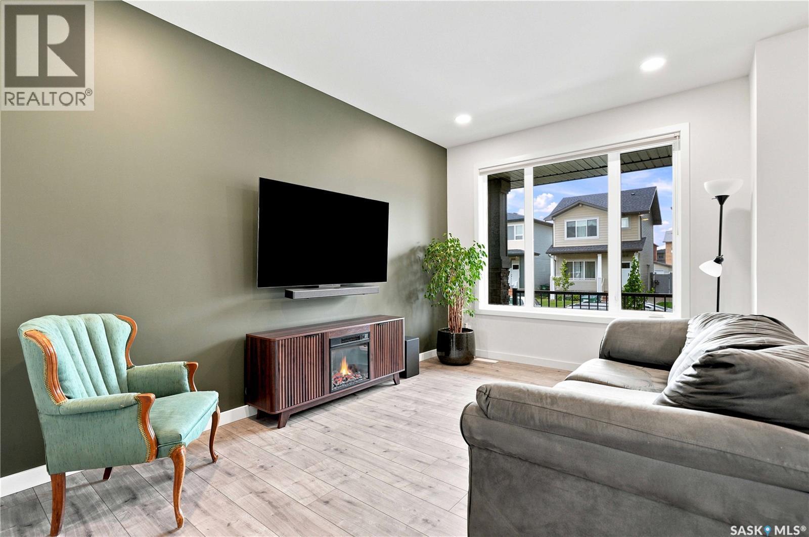 1054 Brighton Gate, Saskatoon, SK - Indoor
