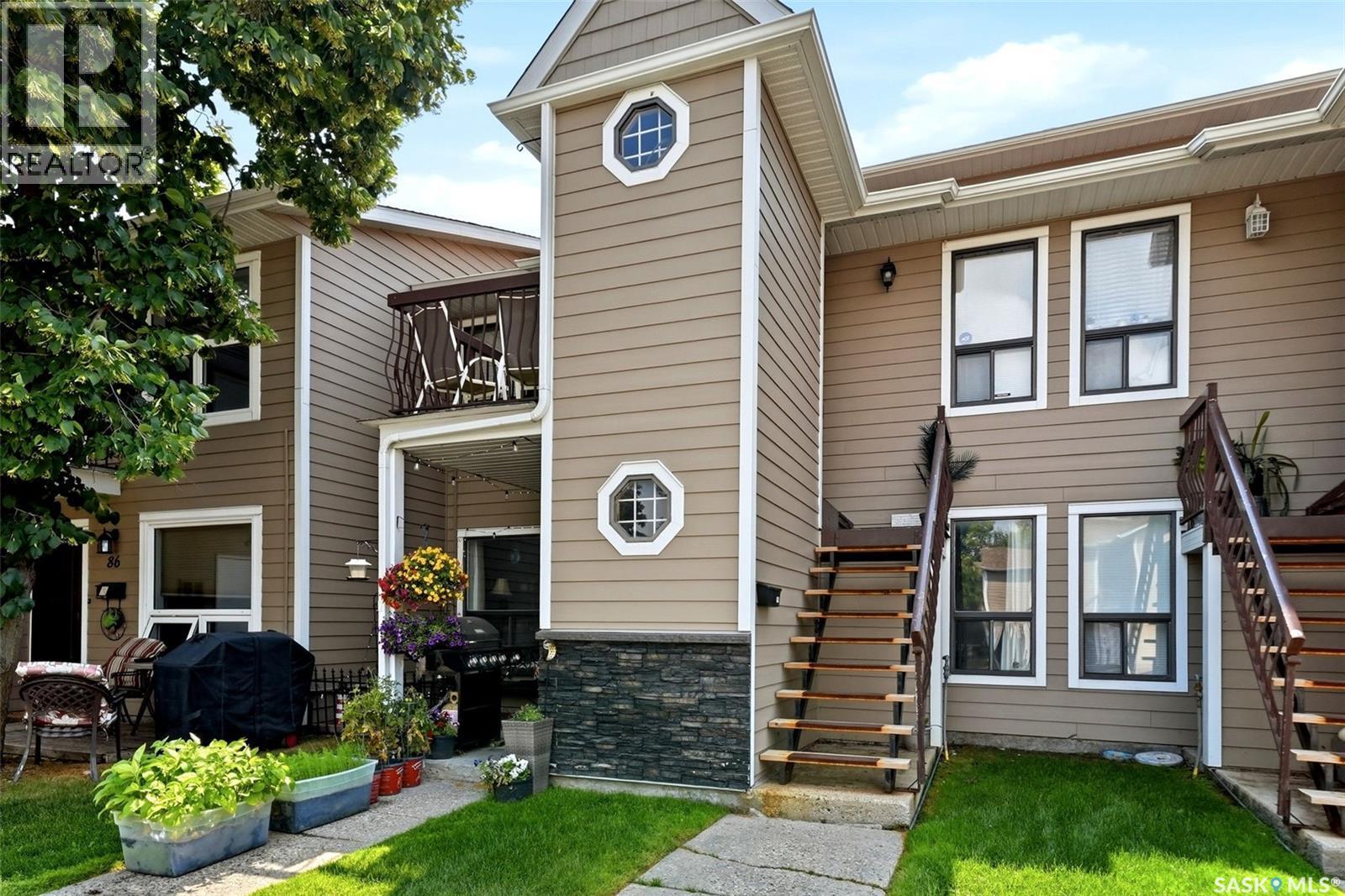 82 Cedar Meadow Drive, Regina, SK - Outdoor