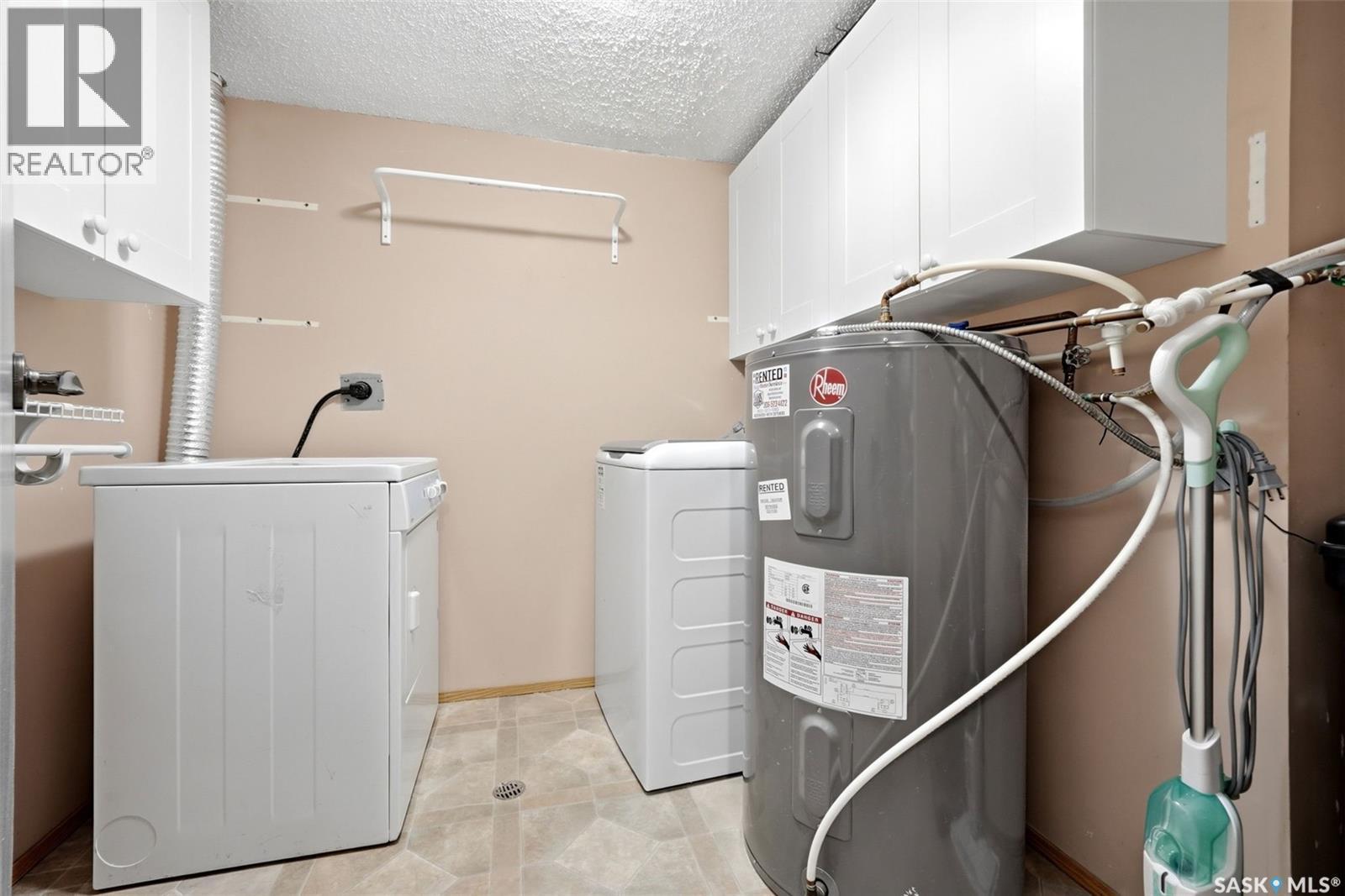 82 Cedar Meadow Drive, Regina, SK - Indoor Photo Showing Laundry Room