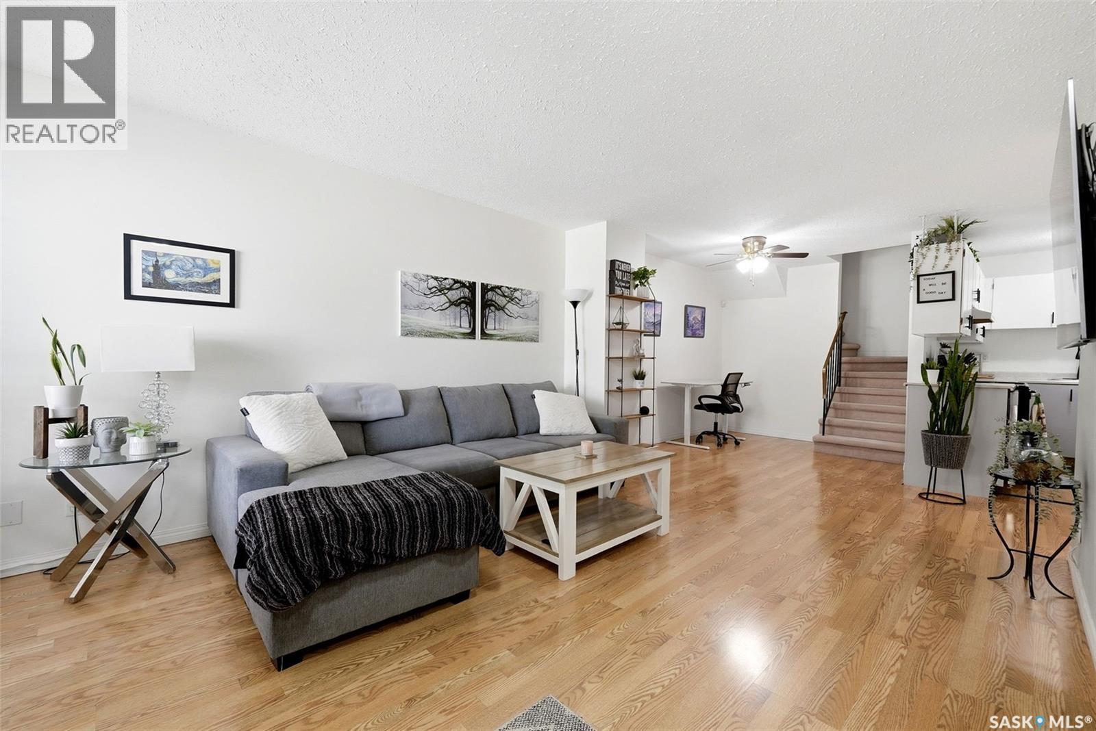 82 Cedar Meadow Drive, Regina, SK - Indoor Photo Showing Living Room