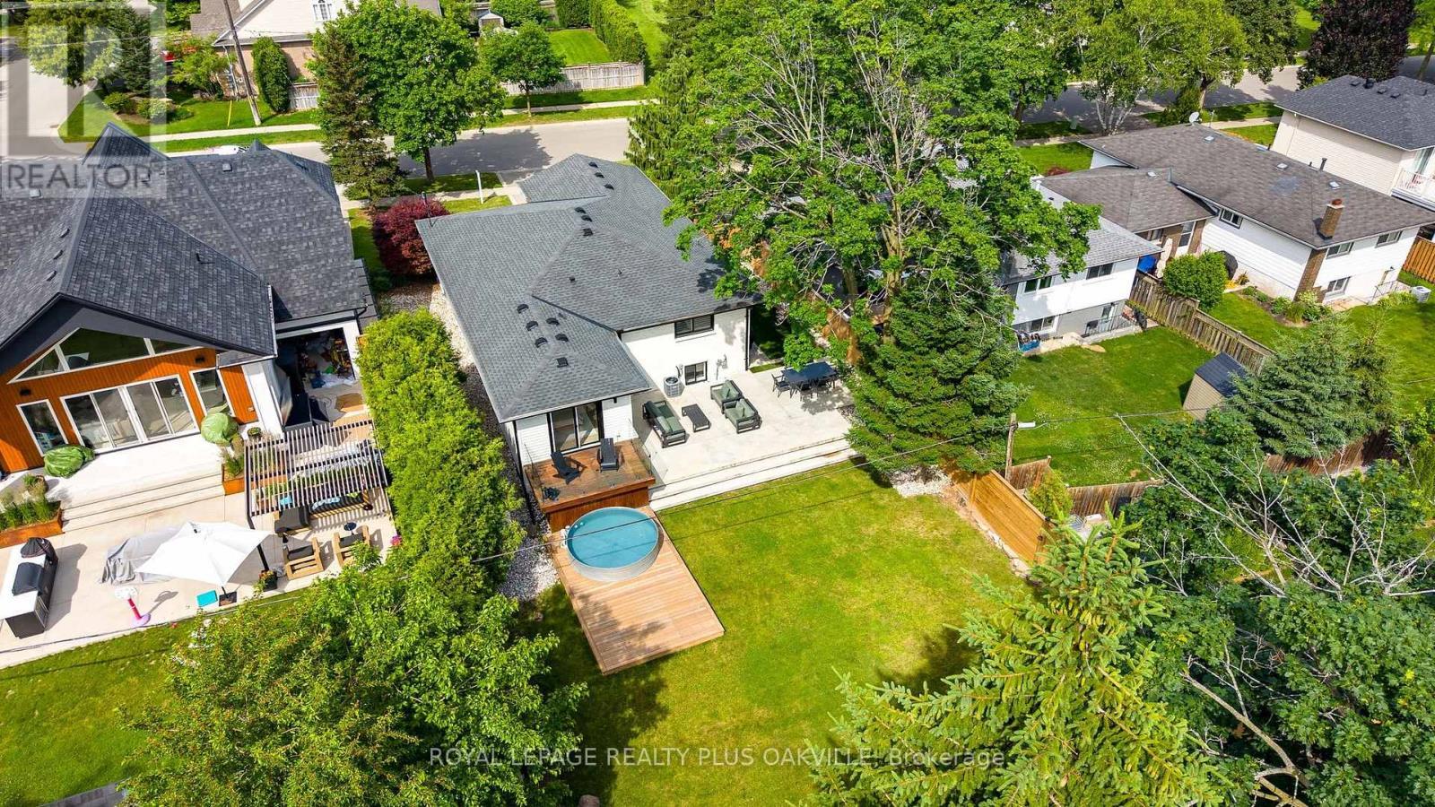 336 Tuck Drive, Burlington, ON - Outdoor With Deck Patio Veranda