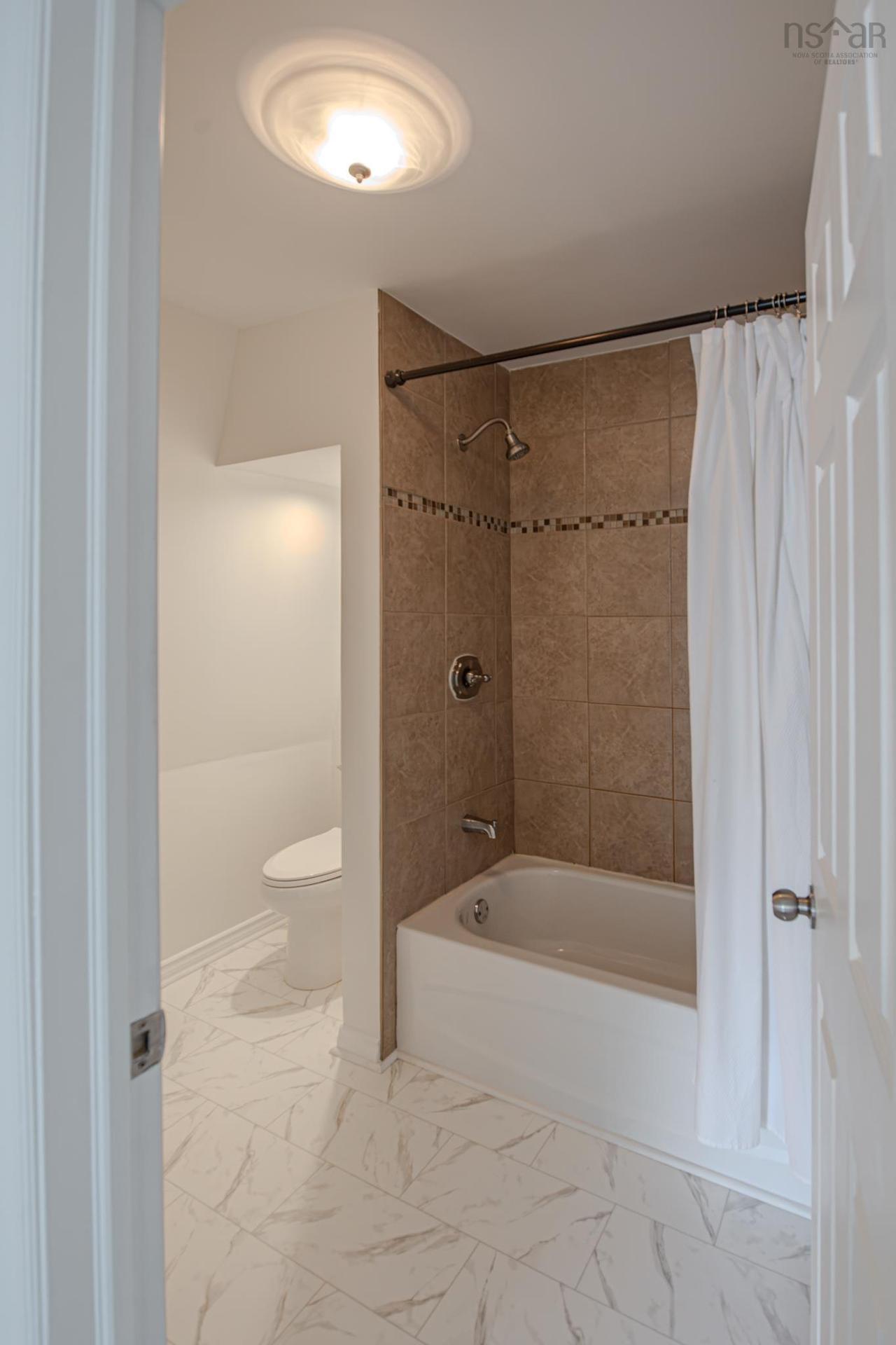 35 Foxbrook Road, Hopewell, NS - Indoor Photo Showing Bathroom