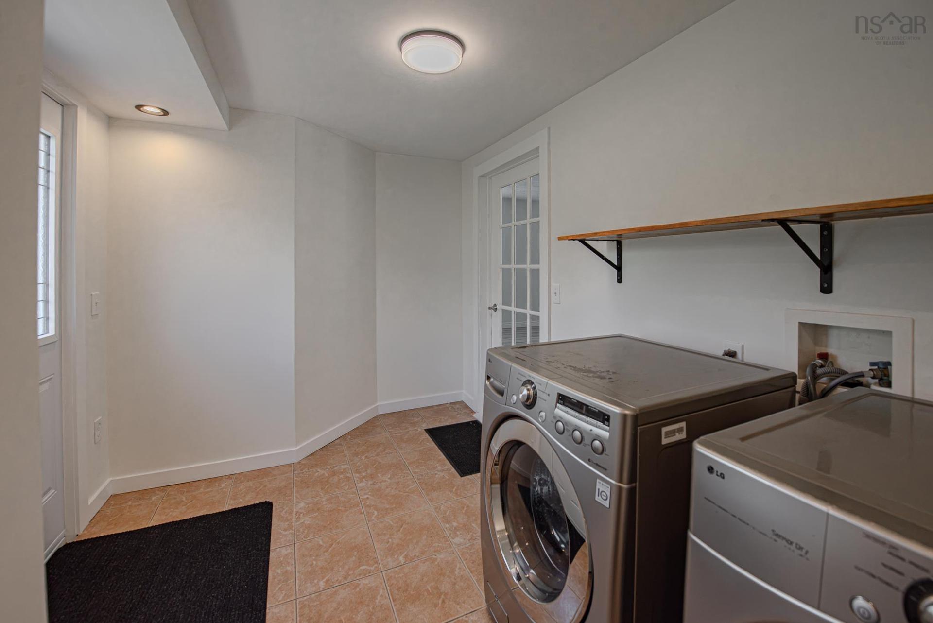 35 Foxbrook Road, Hopewell, NS - Indoor Photo Showing Laundry Room
