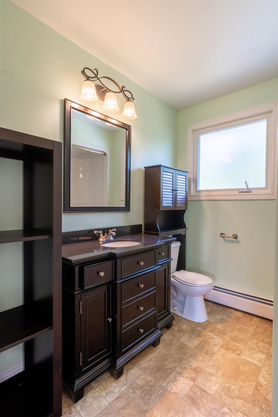 37 Chelsey Circle, Charlottetown, PE - Indoor Photo Showing Bathroom