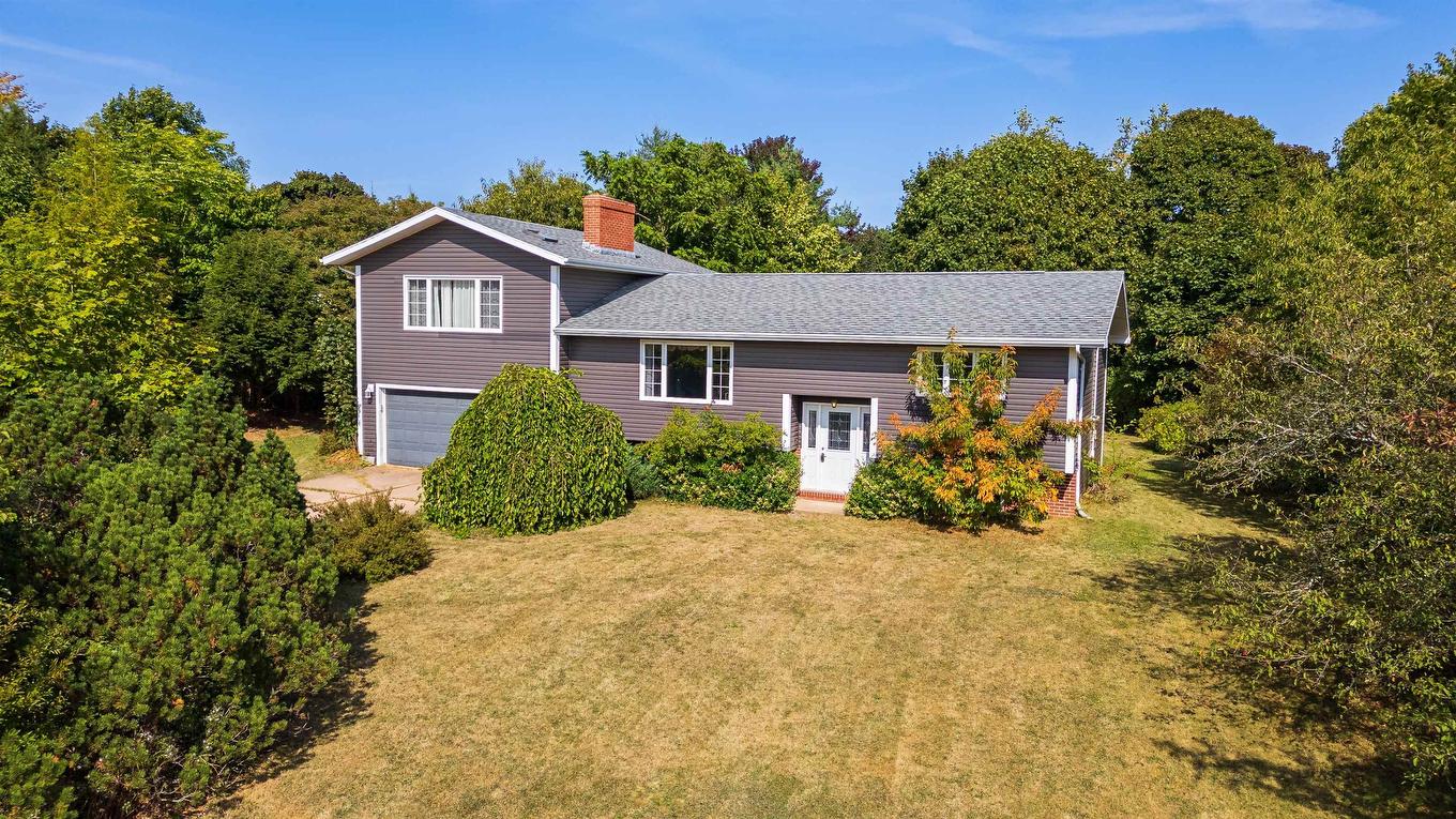 37 Chelsey Circle, Charlottetown, PE - Outdoor With Facade