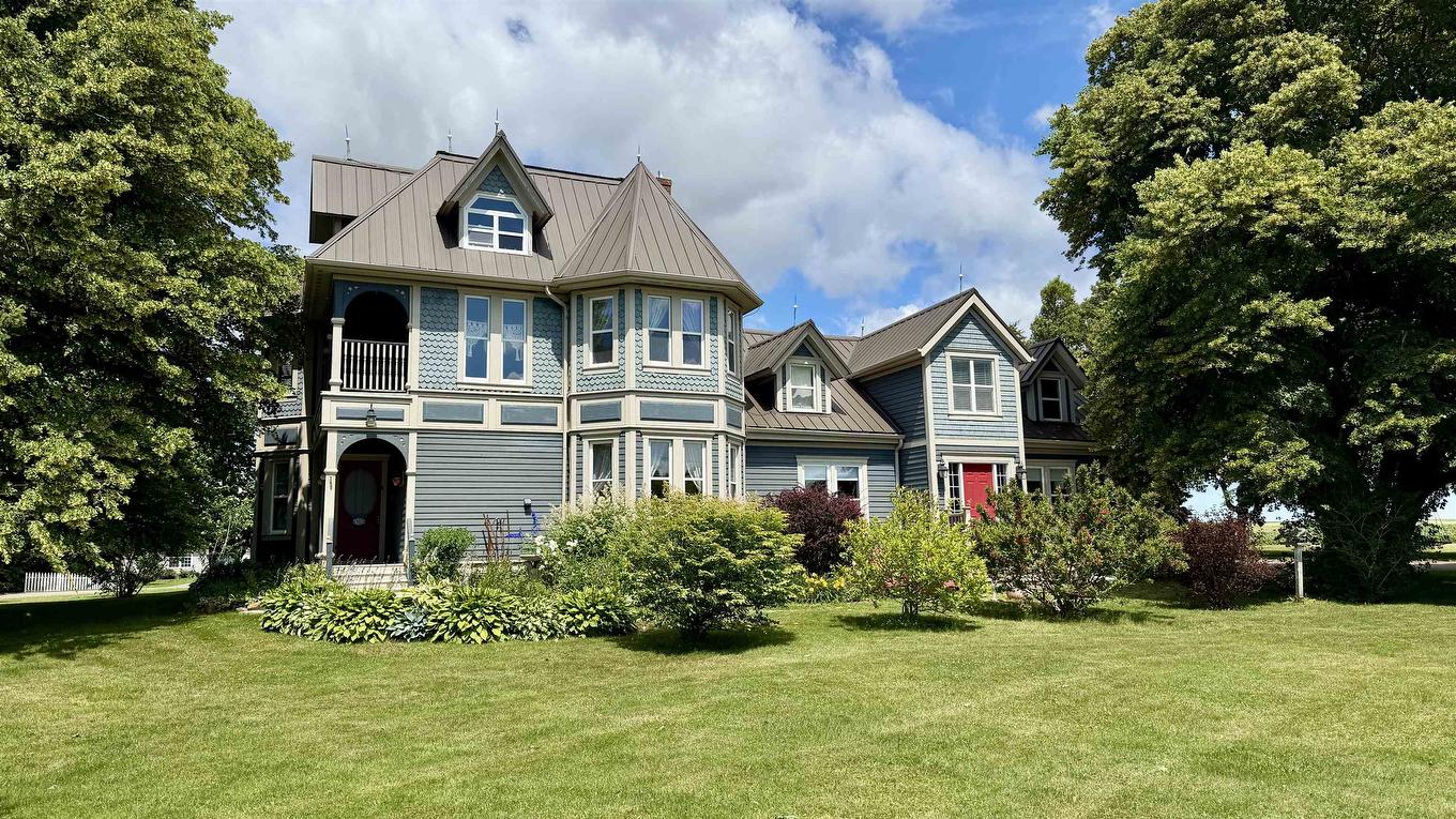 75 Blue Shank Road, Summerside, PE - Outdoor With Facade