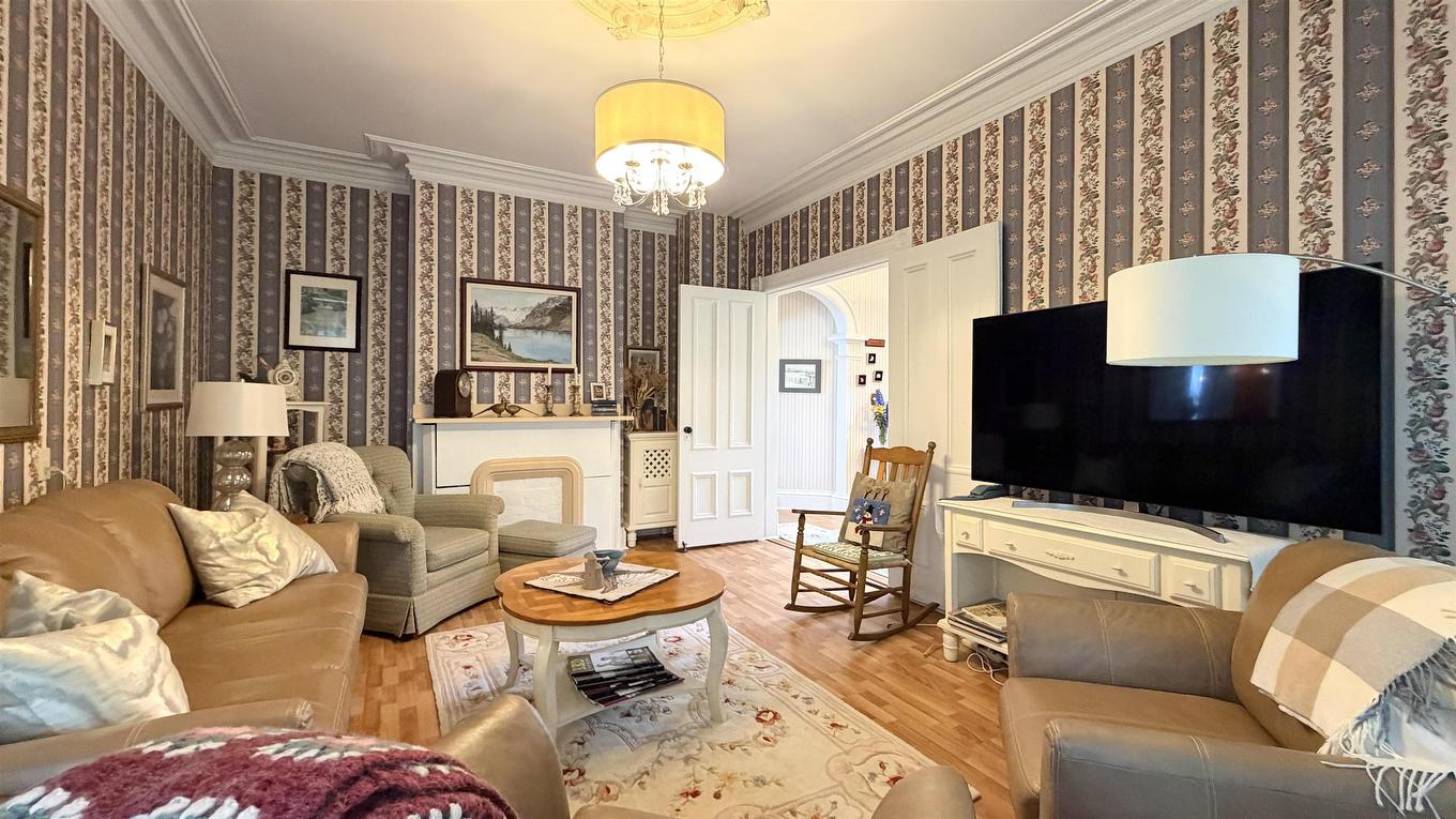 75 Blue Shank Road, Summerside, PE - Indoor Photo Showing Living Room