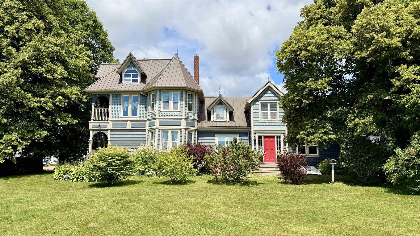 75 Blue Shank Road, Summerside, PE - Outdoor With Facade