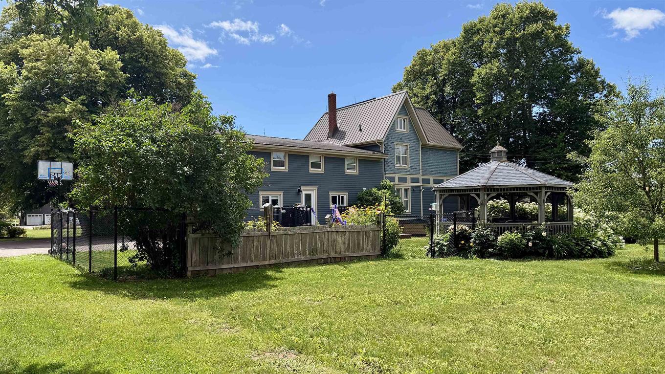 75 Blue Shank Road, Summerside, PE - Outdoor With Deck Patio Veranda With Backyard