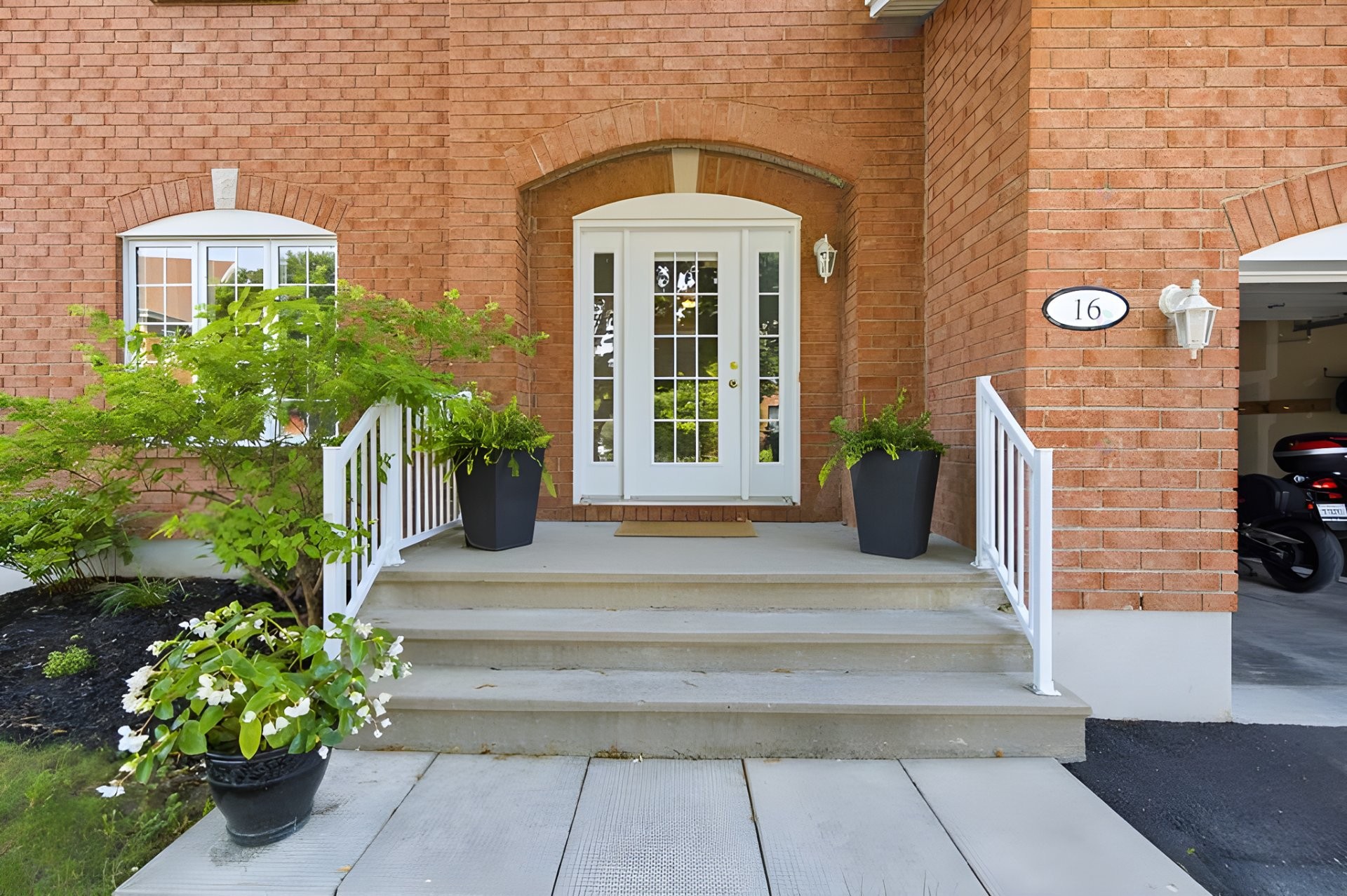 Entry - 16 Rue Du Frimas, Gatineau (Hull), QC - Outdoor