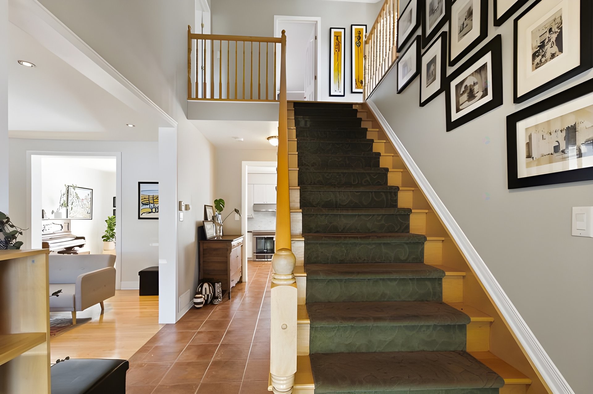 Staircase - 16 Rue Du Frimas, Gatineau (Hull), QC - Indoor Photo Showing Other Room