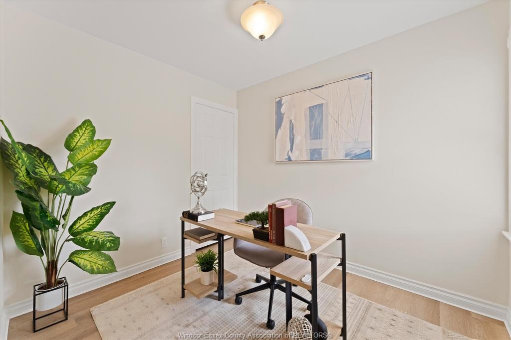 920 Louis, Windsor, ON - Indoor Photo Showing Office