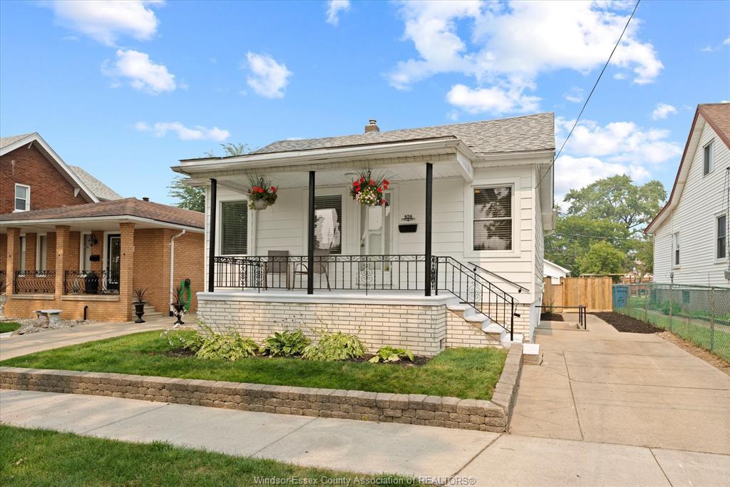 920 Louis, Windsor, ON - Outdoor With Deck Patio Veranda