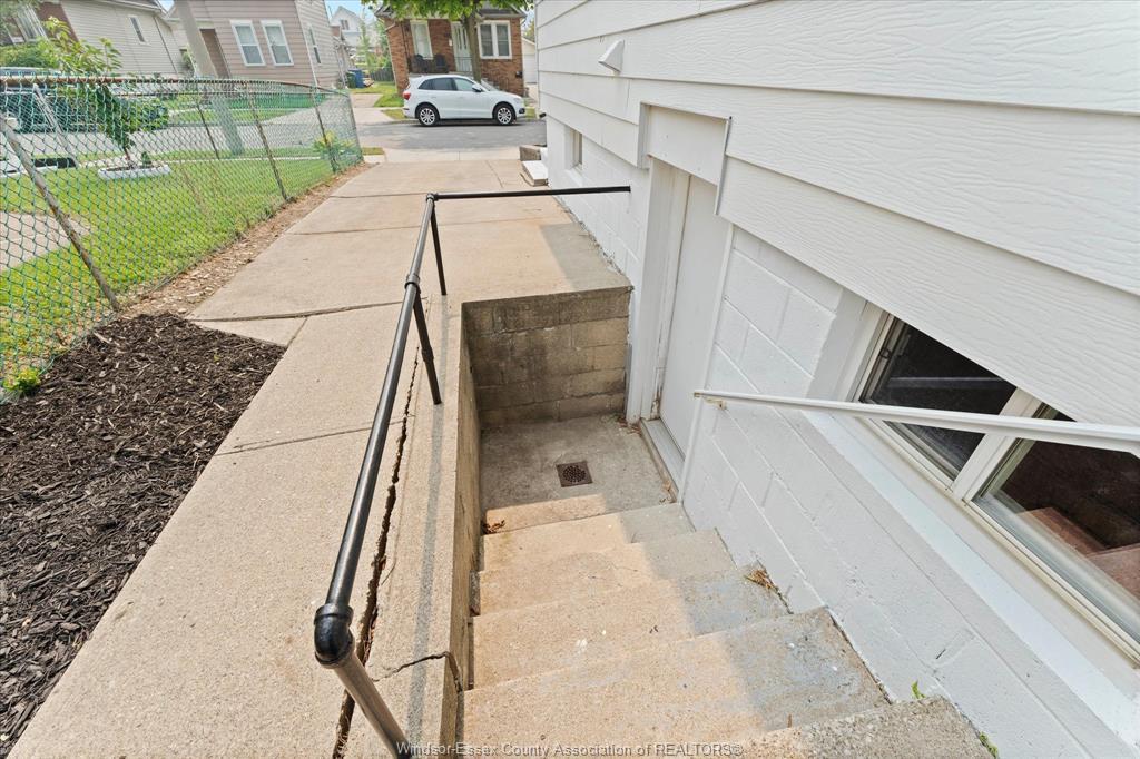 920 Louis, Windsor, ON - Outdoor