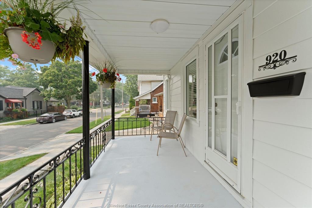 920 Louis, Windsor, ON - Outdoor With Exterior