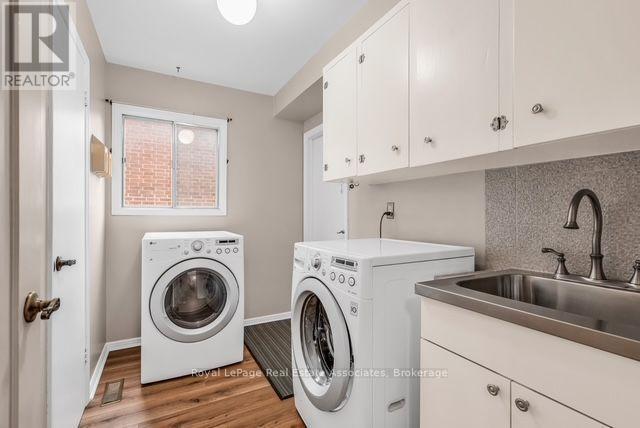 2529 Claymore Crescent, Mississauga, ON - Indoor Photo Showing Laundry Room