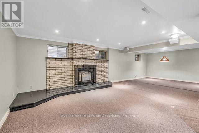 2529 Claymore Crescent, Mississauga, ON - Indoor With Fireplace