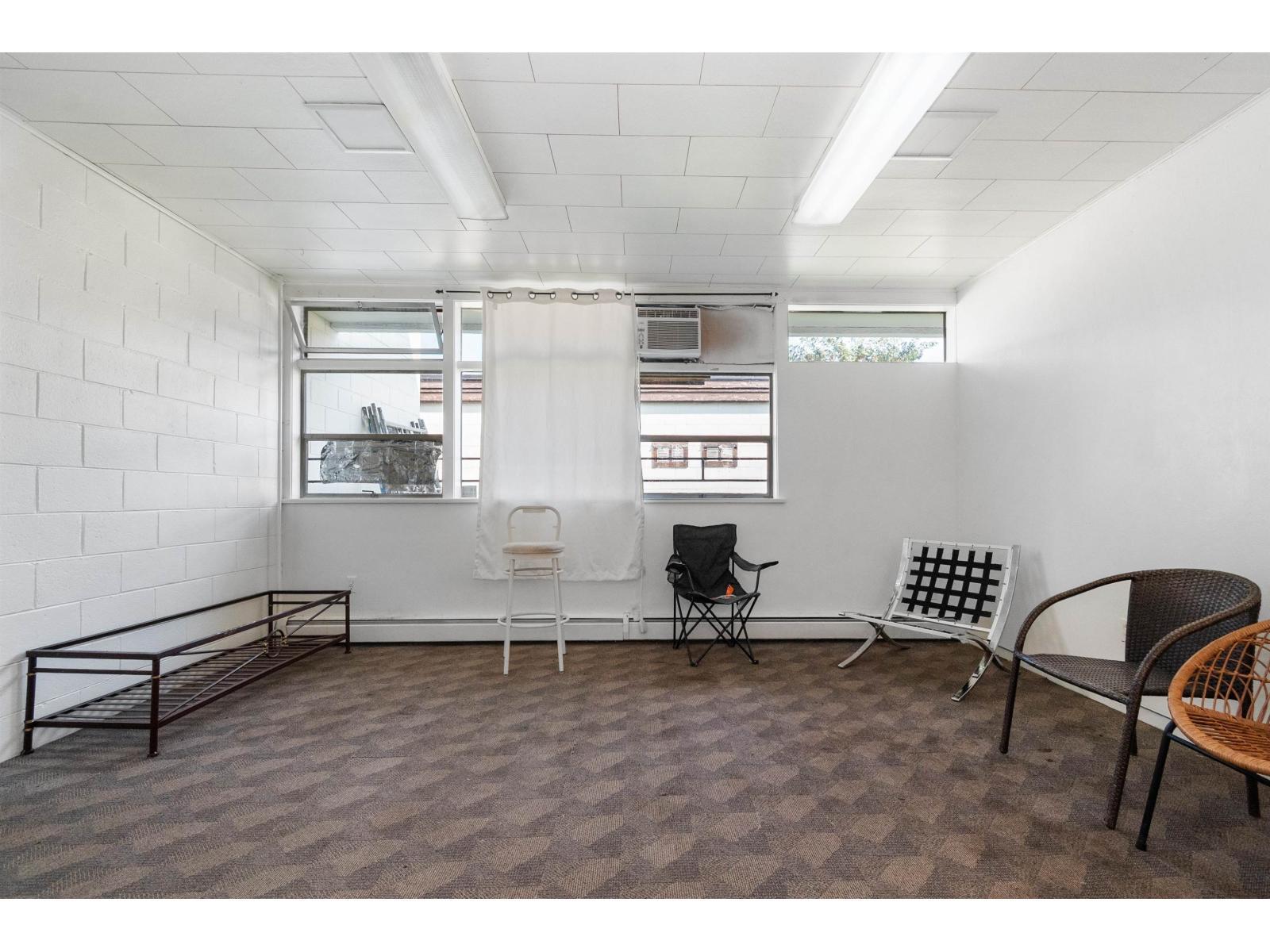360 Wallace Street|Hope, Hope, BC - Indoor Photo Showing Other Room