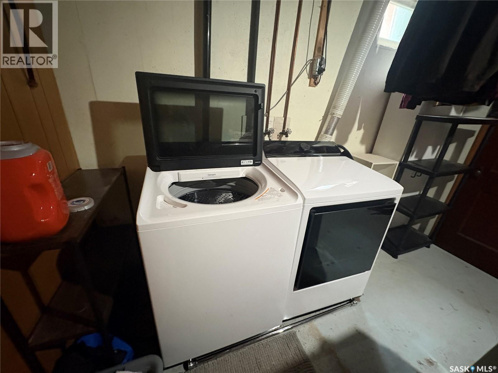 312 Bismark Avenue, Langenburg, SK - Indoor Photo Showing Laundry Room