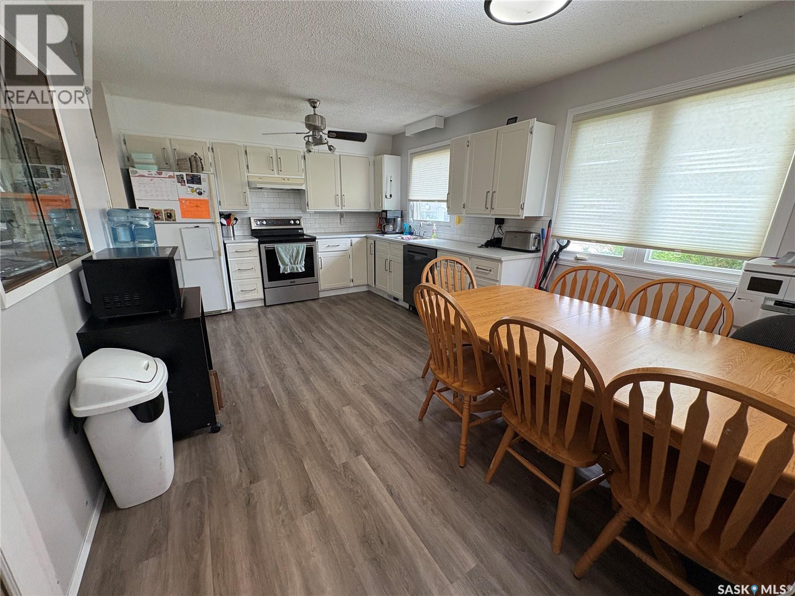 312 Bismark Avenue, Langenburg, SK - Indoor Photo Showing Dining Room