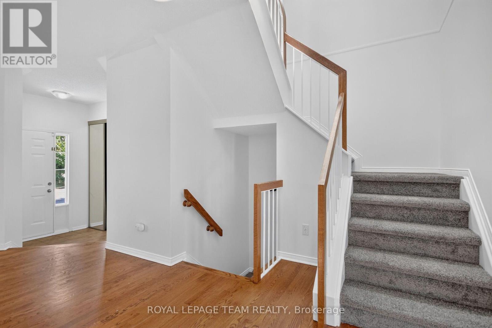Stairs to upstairs and basement - 32 Vistapointe Drive, Ottawa, ON - Indoor Photo Showing Other Room