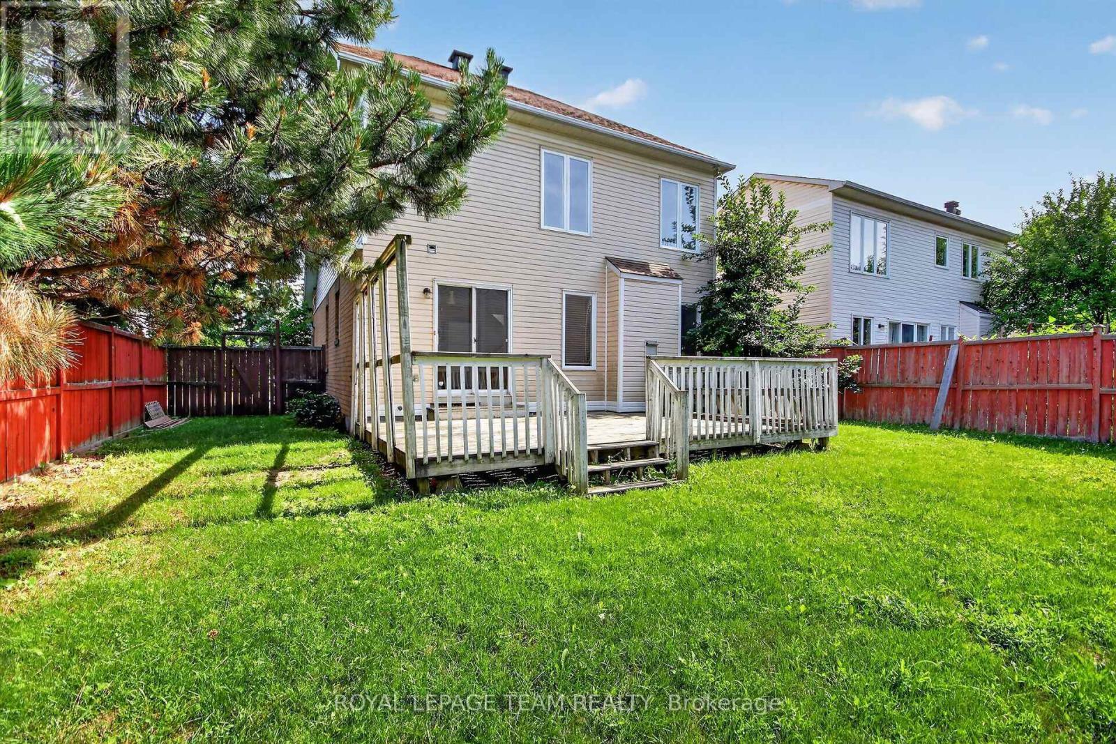 Backyard - 32 Vistapointe Drive, Ottawa, ON - Outdoor
