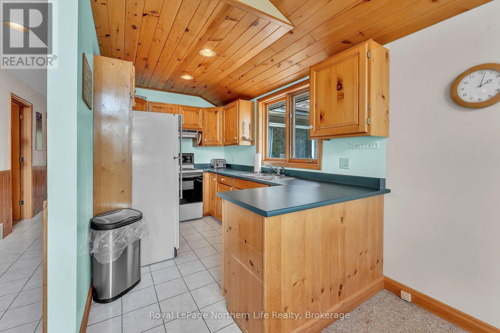 133 Harrison Road, Nipissing, ON - Indoor Photo Showing Kitchen