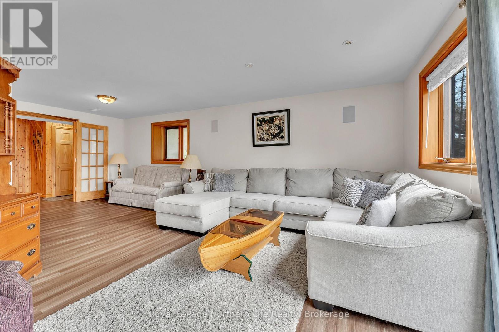 133 Harrison Road, Nipissing, ON - Indoor Photo Showing Living Room