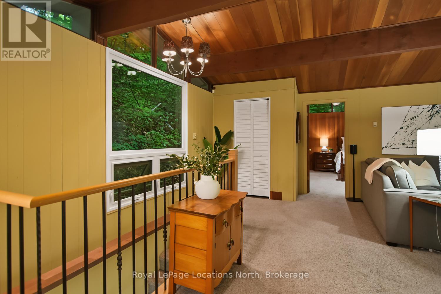 143 St Moritz Crescent, Blue Mountains, ON - Indoor Photo Showing Other Room