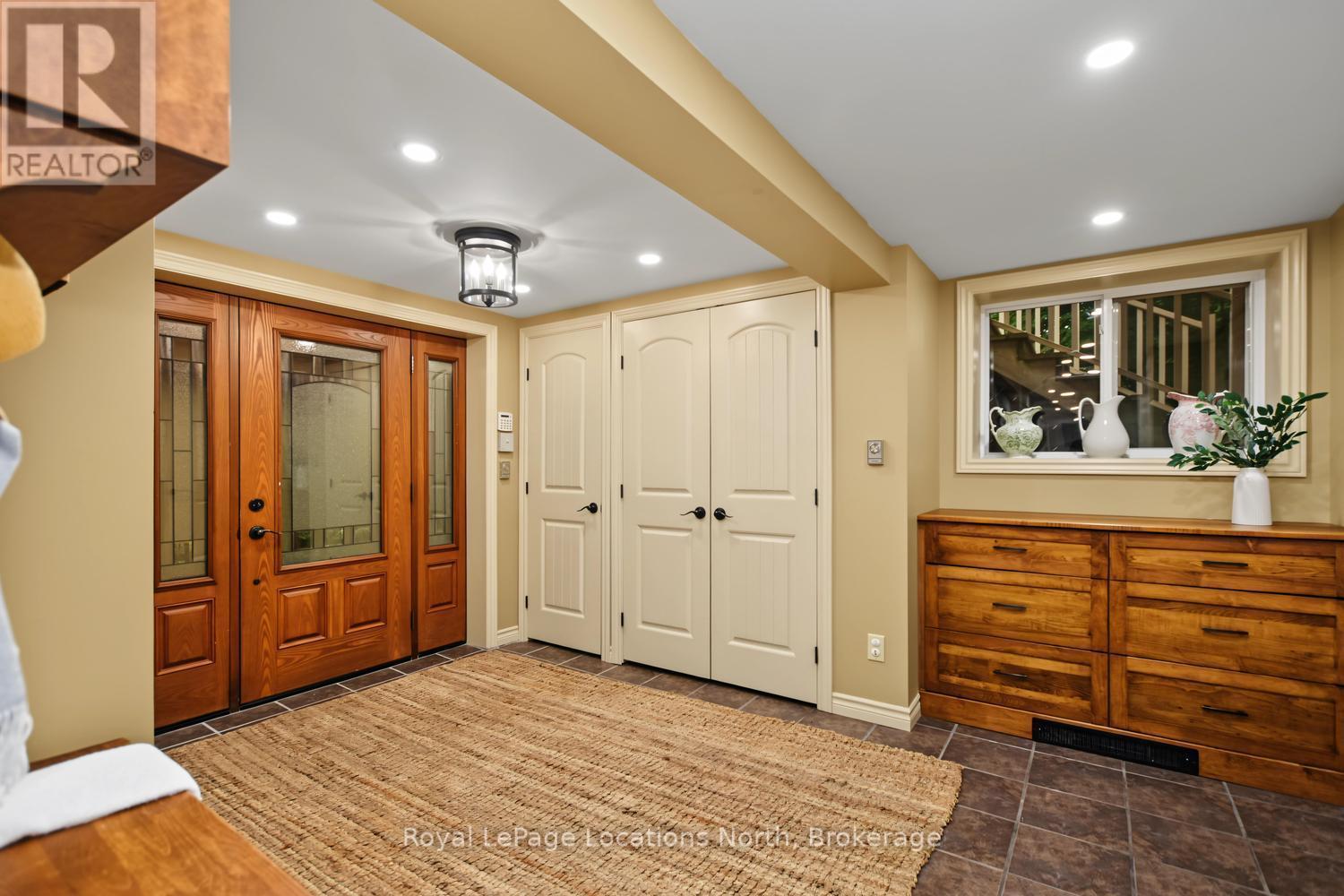 143 St Moritz Crescent, Blue Mountains, ON - Indoor Photo Showing Other Room