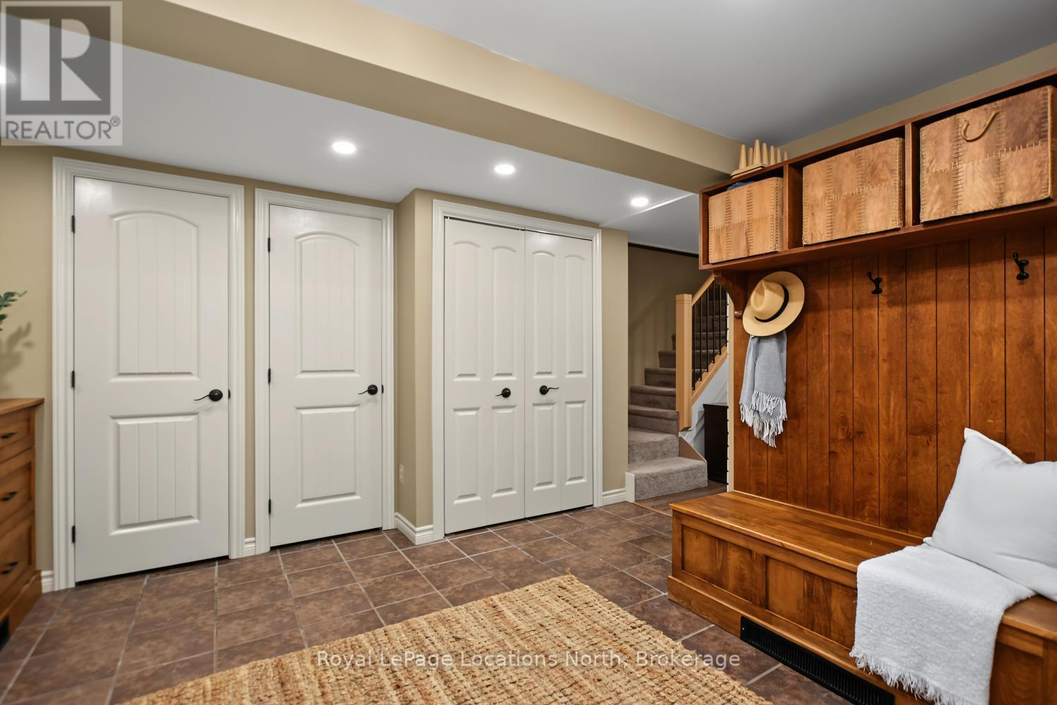 143 St Moritz Crescent, Blue Mountains, ON - Indoor Photo Showing Other Room