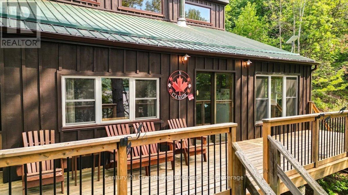 91 Ups & Downs Lane, South Algonquin, ON - Outdoor With Deck Patio Veranda With Exterior