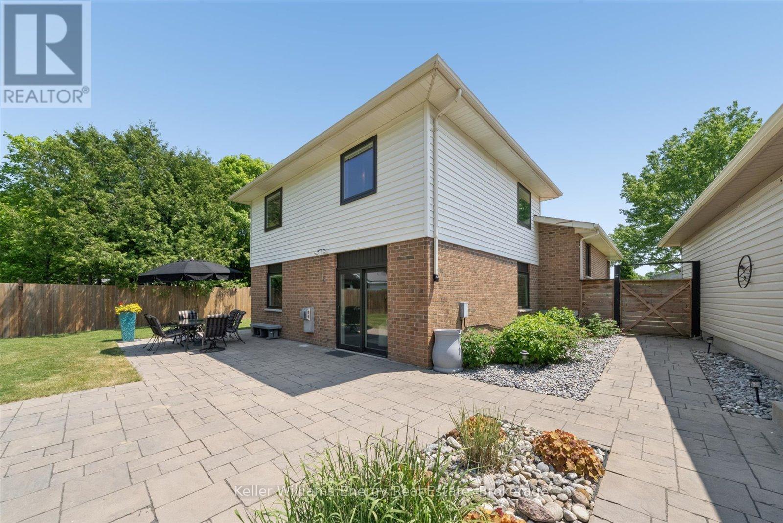 8280 Albert Court, Hamilton Township, ON - Outdoor With Exterior