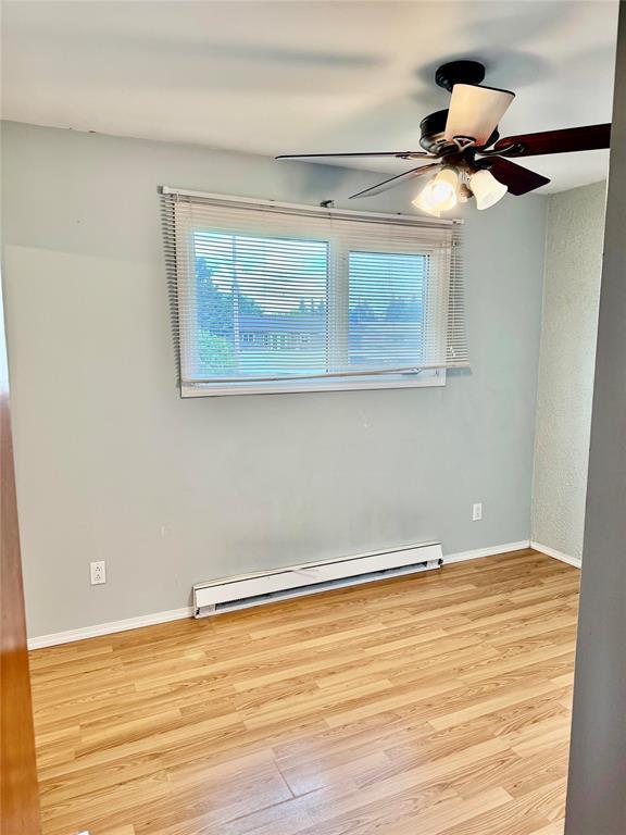 819 5Th Avenue, Reston, MB - Indoor Photo Showing Other Room