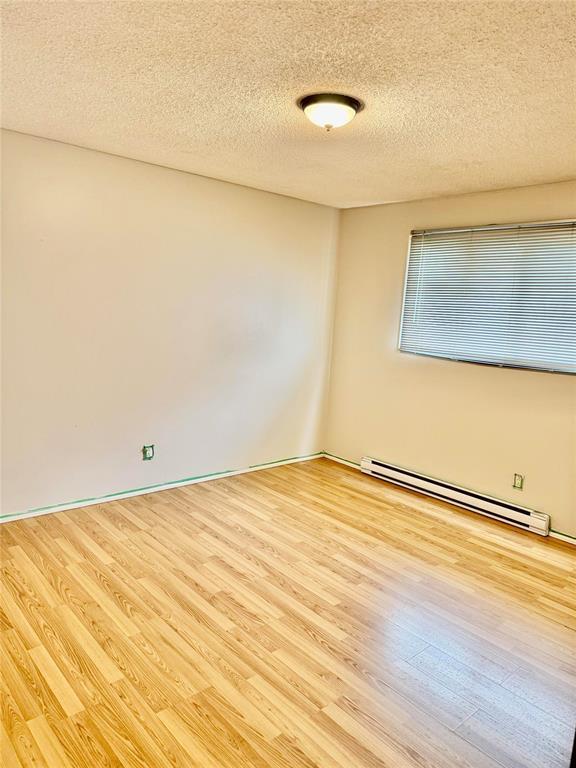 819 5Th Avenue, Reston, MB - Indoor Photo Showing Other Room