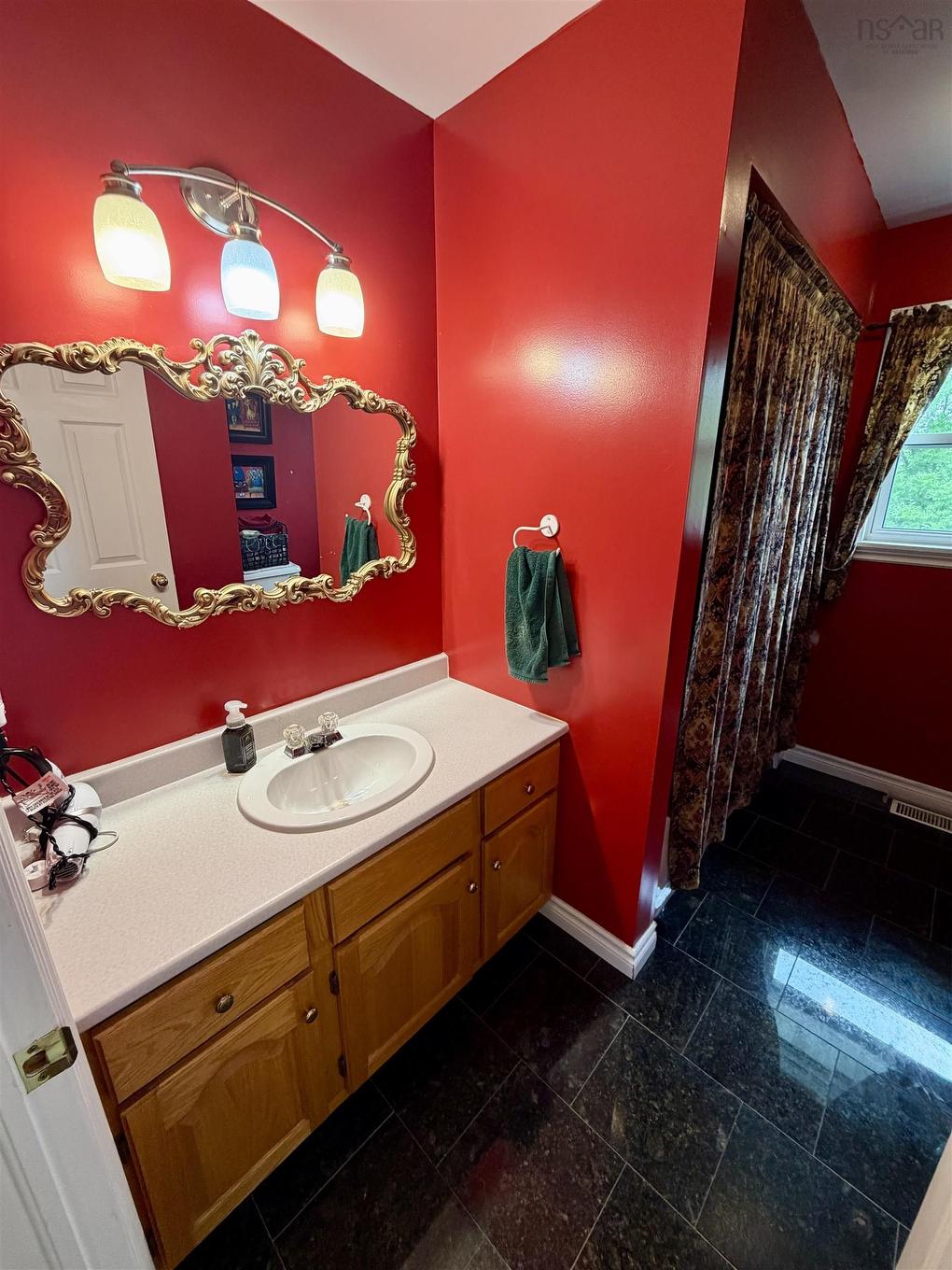 33 Crockett Court, Antigonish, NS - Indoor Photo Showing Bathroom