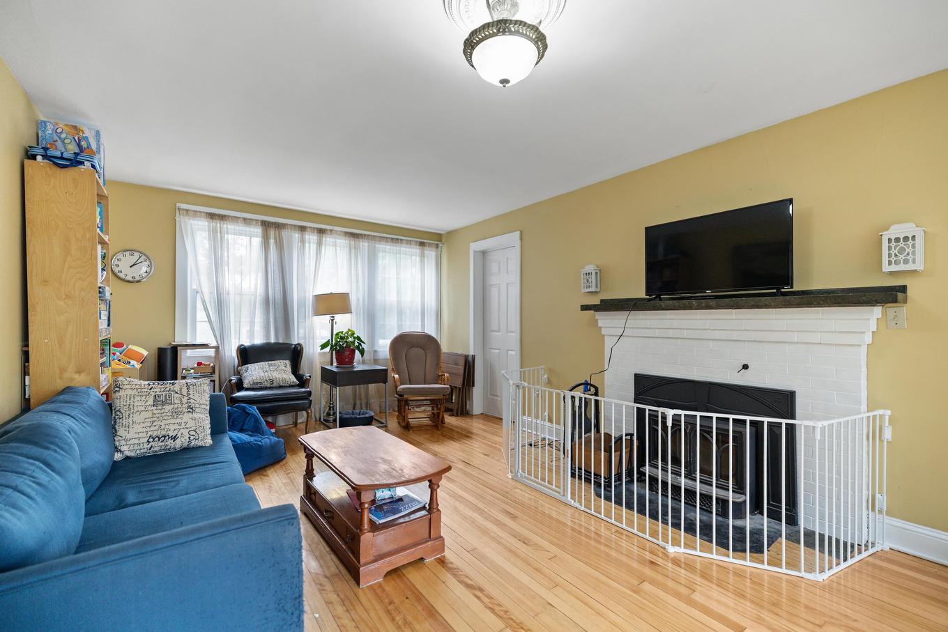 58 Brackley Point Road Road, Charlottetown, PE - Indoor Photo Showing Living Room With Fireplace