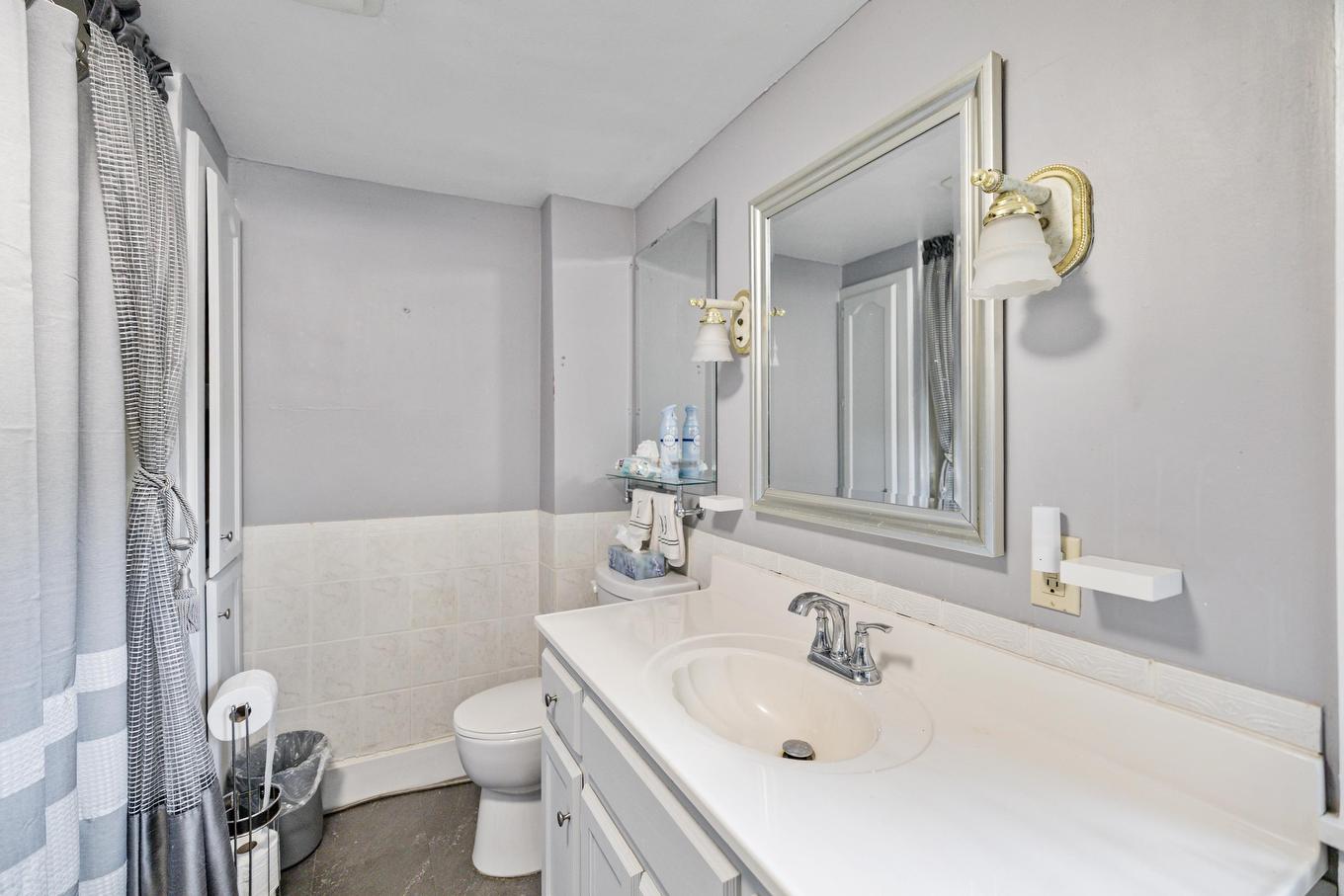58 Brackley Point Road Road, Charlottetown, PE - Indoor Photo Showing Bathroom