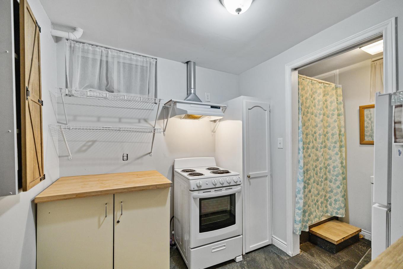 58 Brackley Point Road Road, Charlottetown, PE - Indoor Photo Showing Kitchen